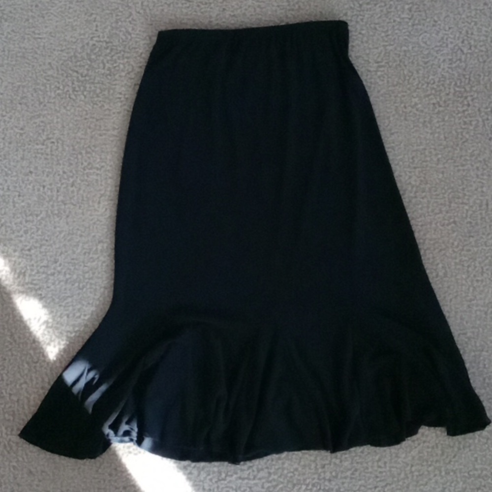 Suzie in the City Long Black Skirt